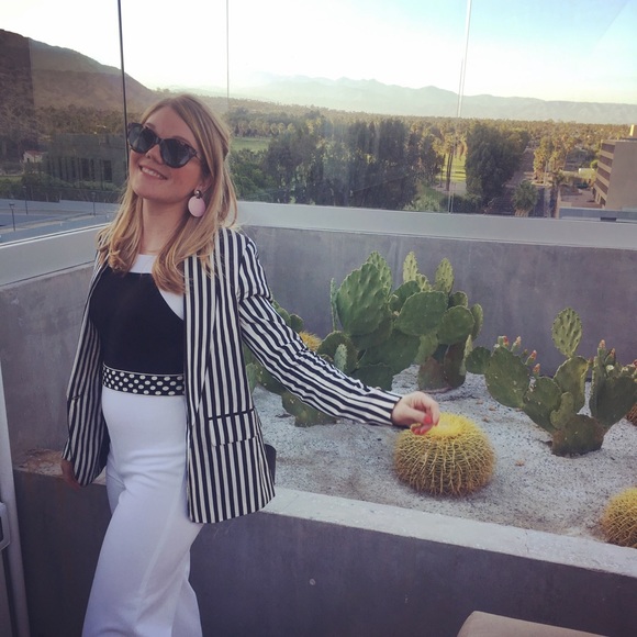 Meet your Posher, April - Picture 5 of 8